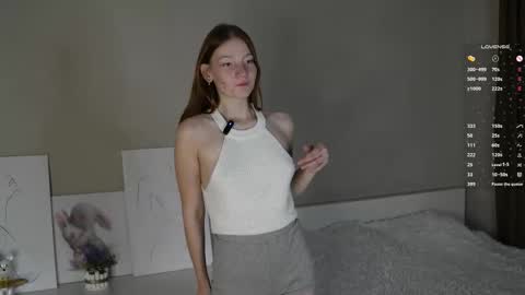 Snapshot of alysacrock chatting on October 8, 7:47 am Helen online show from October 8, 7:47 am