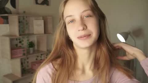 Snapshot of alyshaanzaldua chatting on October 15, 8:26 am Harper online show from October 15, 8:26 am