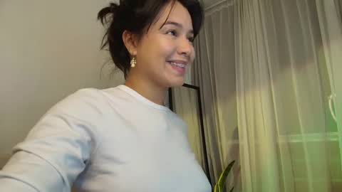 Snapshot of alyssia_wolds_1 chatting on September 13, 12:24 am alyssia wolds online show from September 13, 12:24 am