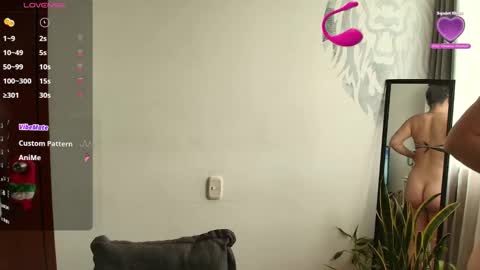 Snapshot of alyssia_wolds_1 chatting on September 25, 12:01 pm alyssia wolds online show from September 25, 12:01 pm