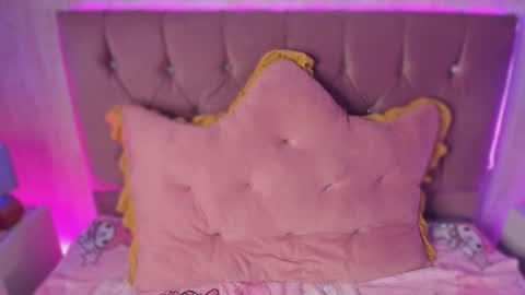 Alyy online show from March 11, 8:45 pm