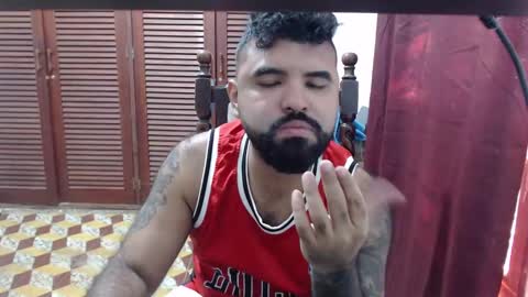 alz_hunter online show from September 22, 12:53 pm