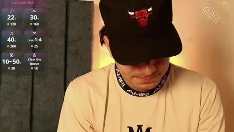 Snapshot of amadeo_wild chatting on December 31, 6:46 pm Amadeo Wild online show from December 31, 6:46 pm