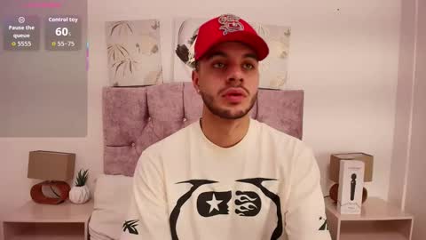 Snapshot of amadeo_wild chatting on September 17, 3:15 pm Amadeo Wild online show from September 17, 3:15 pm