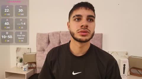 Snapshot of amadeo_wild chatting on October 25, 4:29 pm Amadeo Wild online show from October 25, 4:29 pm