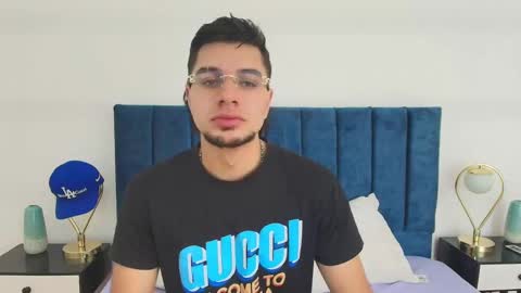 Snapshot of amadeo_wild chatting on March 9, 2:21 pm Amadeo Wild online show from March 9, 2:21 pm