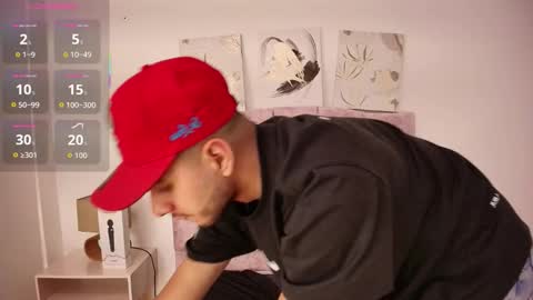 Snapshot of amadeo_wild chatting on September 14, 8:43 pm Amadeo Wild online show from September 14, 8:43 pm