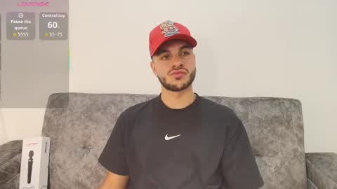 Snapshot of amadeo_wild chatting on October 4, 11:02 pm Amadeo Wild online show from October 4, 11:02 pm