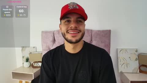 Snapshot of amadeo_wild chatting on October 21, 3:59 pm Amadeo Wild online show from October 21, 3:59 pm