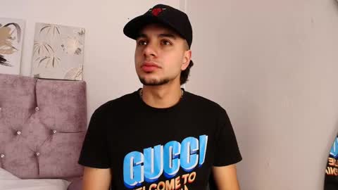 Snapshot of amadeo_wild chatting on February 2, 12:57 pm Amadeo Wild online show from February 2, 12:57 pm