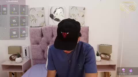 Snapshot of amadeo_wild chatting on January 19, 12:39 pm Amadeo Wild online show from January 19, 12:39 pm