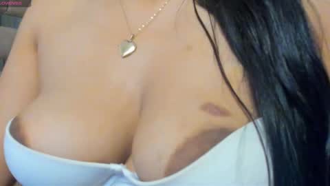Snapshot of amaia_mendoza chatting on February 11, 5:40 pm Amaia Mendoza online show from February 11, 5:40 pm