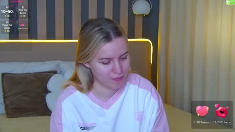 Amalia online show from June 15, 1:14 pm