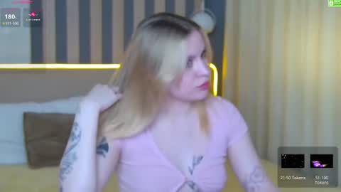 Amalia online show from June 17, 1:16 pm