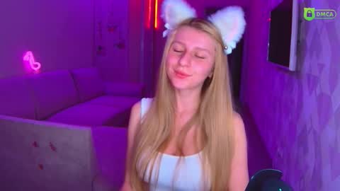 Amalia online show from November 22, 3:10 pm