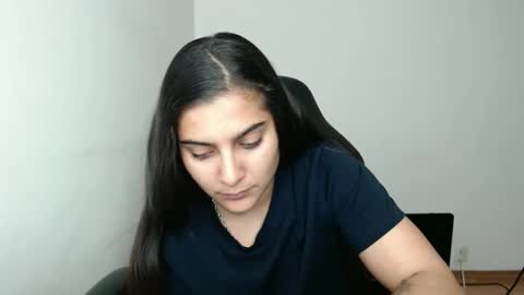 The queen of the biceps  online show from April 17, 10:01 pm