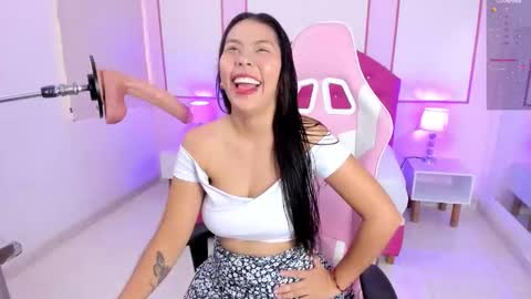 Snapshot of amanda_noiir chatting on September 30, 12:15 pm Amanda Noir online show from September 30, 12:15 pm
