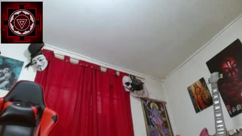 Amanda Valeska online show from April 19, 6:10 pm