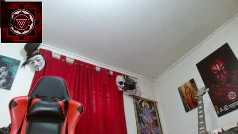 Amanda Valeska online show from May 5, 8:36 pm