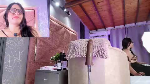 Amanda cruz online show from November 16, 3:19 am