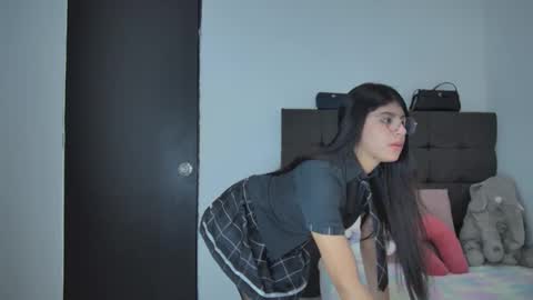 Snapshot of amandabrooks_18 chatting on February 23, 1:46 am Amanda online show from February 23, 1:46 am