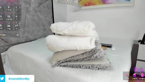 Snapshot of amandanordby_ chatting on February 8, 1:32 am Miss Amanda online show from February 8, 1:32 am