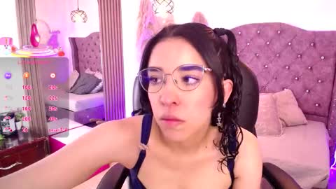 amara_davis1 online show from December 21, 3:13 am