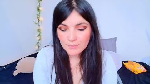 Amara Vega  online show from May 7, 5:19 pm