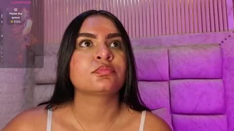 amarahanks_ online show from November 27, 9:55 pm