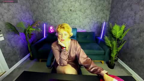 Sofia online show from November 5, 2:41 pm