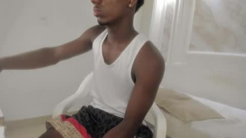 Snapshot of amare_25 chatting on October 8, 8:04 pm Amare online show from October 8, 8:04 pm