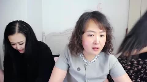 amari23445 online show from June 1, 10:38 am