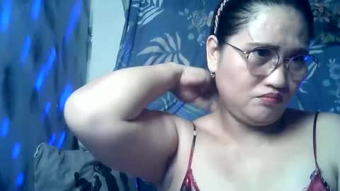 amazing angel online show from April 21, 4:47 pm