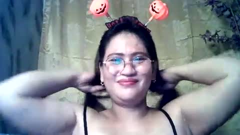 amazing angel online show from October 31, 6:52 pm