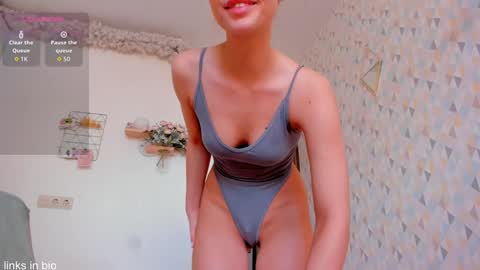 Roxy online show from October 17, 7:34 am