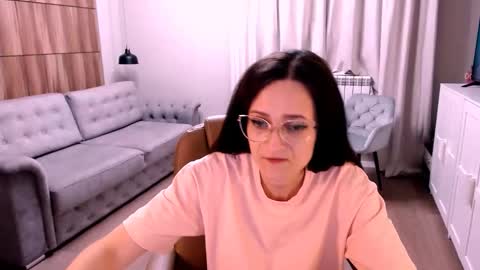 Izza online show from November 25, 12:15 pm