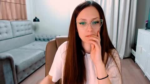 Izza online show from January 13, 4:51 pm