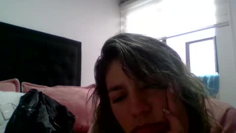 ambar_cortes online show from March 4, 6:16 pm