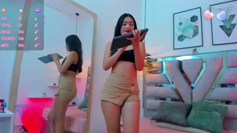 Snapshot of ambar_cullen chatting on October 3, 9:34 pm ambar_cullen online show from October 3, 9:34 pm