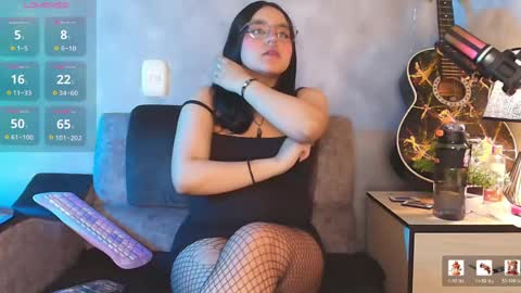 ambardevon_x online show from April 10, 8:35 pm