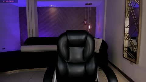 Ambar  online show from December 2, 11:41 am