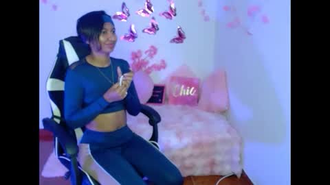 Snapshot of amber__666 chatting on October 16, 1:05 am amber__666 online show from October 16, 1:05 am