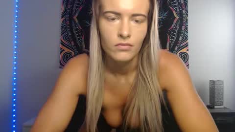 Amber online show from October 21, 2:43 pm