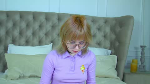 AmberBauman online show from April 8, 4:21 pm