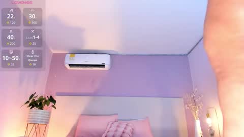 Amber Collins online show from January 16, 8:07 pm