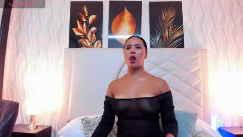 Snapshot of amberr_greyy chatting on January 25, 2:36 pm Amberr Greyy online show from January 25, 2:36 pm