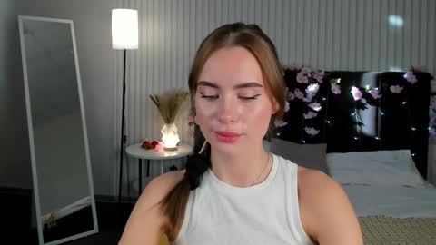 Snapshot of ameli_povilainn chatting on October 5, 10:34 am Ameli online show from October 5, 10:34 am