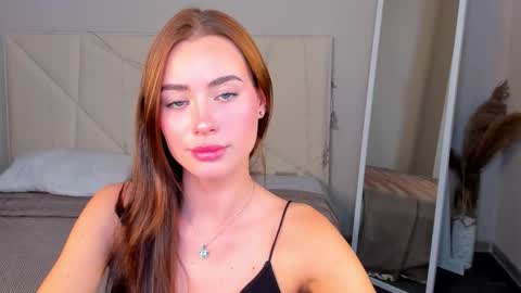 Snapshot of ameli_povilainn chatting on September 25, 10:55 am Ameli online show from September 25, 10:55 am