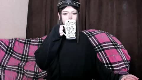 Amelia online show from April 8, 9:12 am