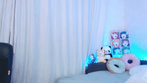 Amelia online show from May 22, 5:09 pm